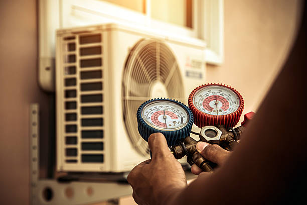 Professional Hvac Maintenance technician working in Maxwell, TX
